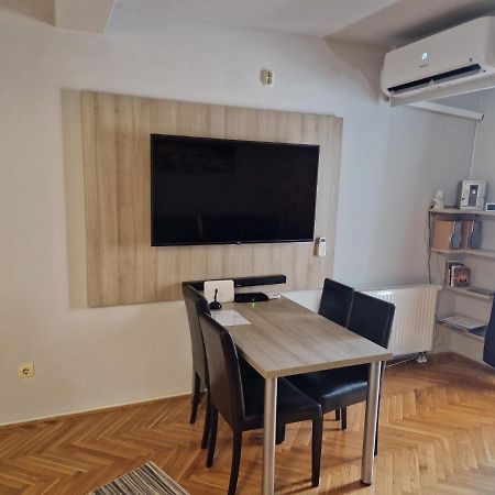 Apartment Viktor Osijek Buitenkant foto