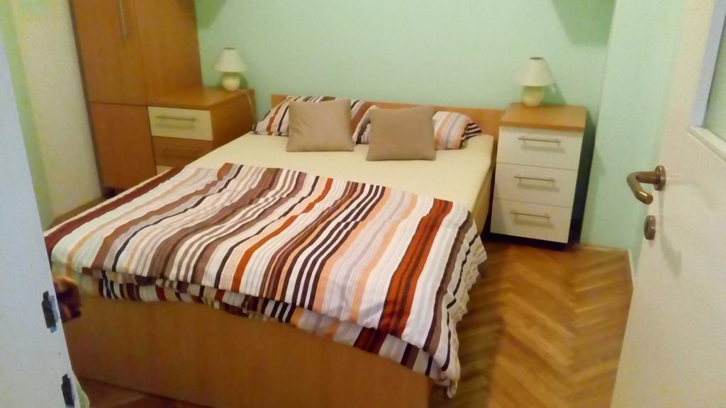 Apartment Viktor Osijek Buitenkant foto